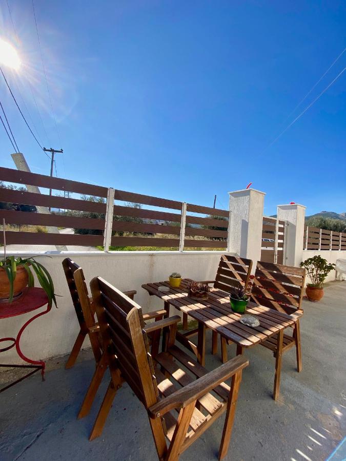 Mpanos Sea Apartment 2 ルートラ・オレアス・エレニス エクステリア 写真